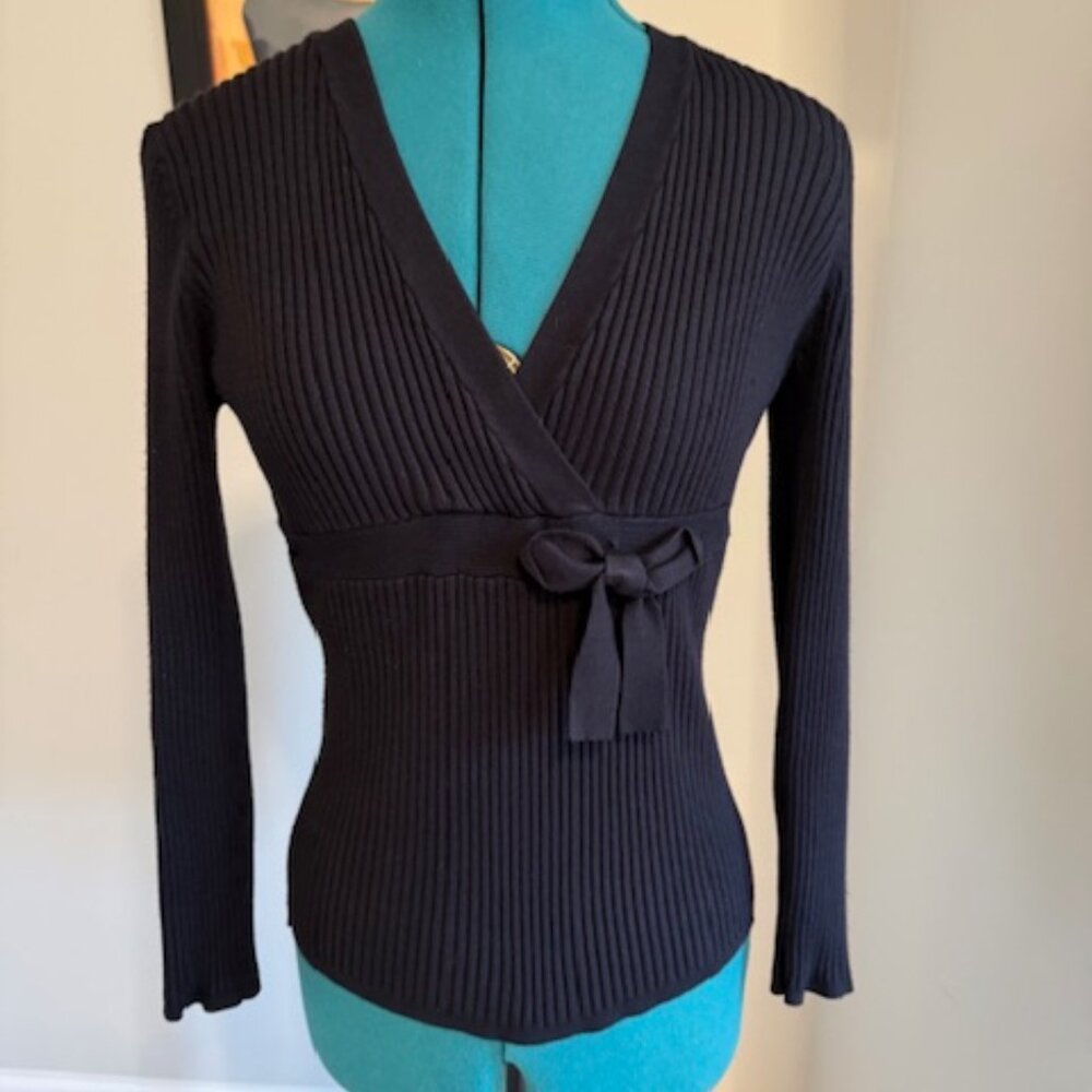 Sexy Criss-Cross long sleeve sweater with bow